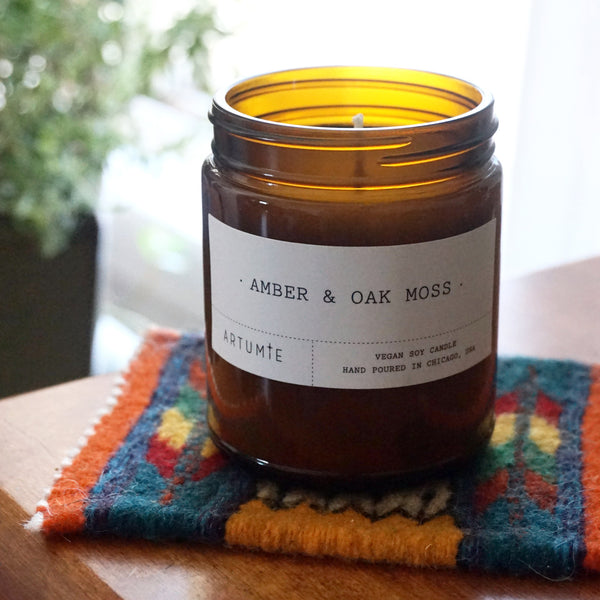 Amber & Oak Moss 9 oz Soy Candle